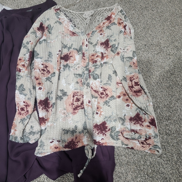 Womens Size XL Blouse Lot Includes 8 Tops Bundle - Picture 9 of 14